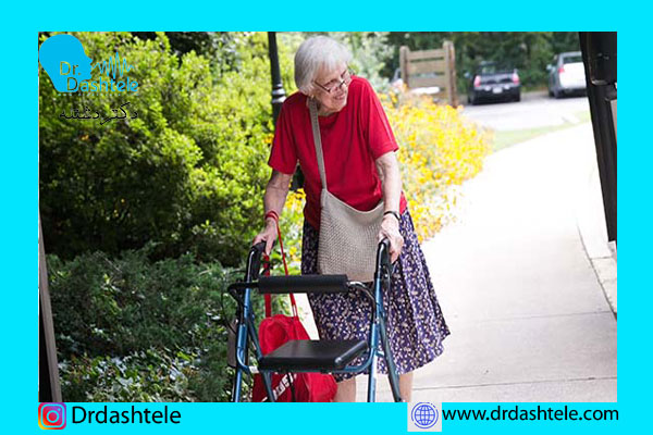 عدم تعادل و ناتوانی سالمند در راه رفتن